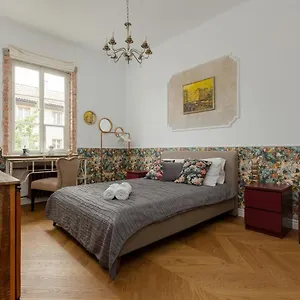 https://apartment-on-the-warsaw-square-by-renters.warsawhotelspoland.com